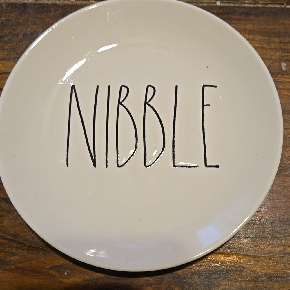 Rae Dunn Artisan Collection Nibble Appetizer Plates Set of 4 - Picture 2 of 3